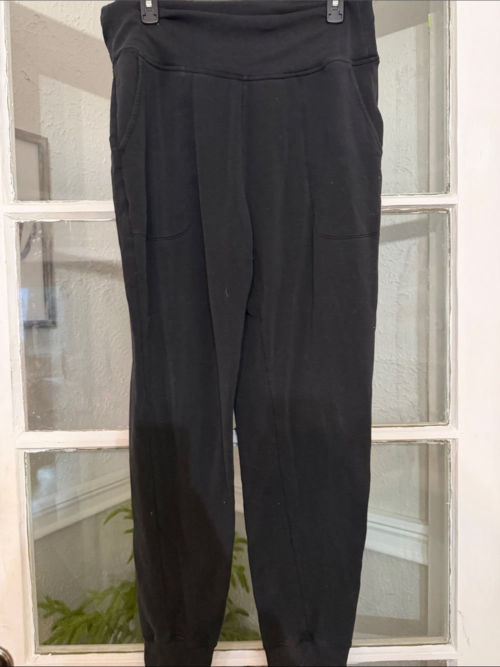 Athleta Womens Black Jogger Pants - Comfortable Everyday Wear